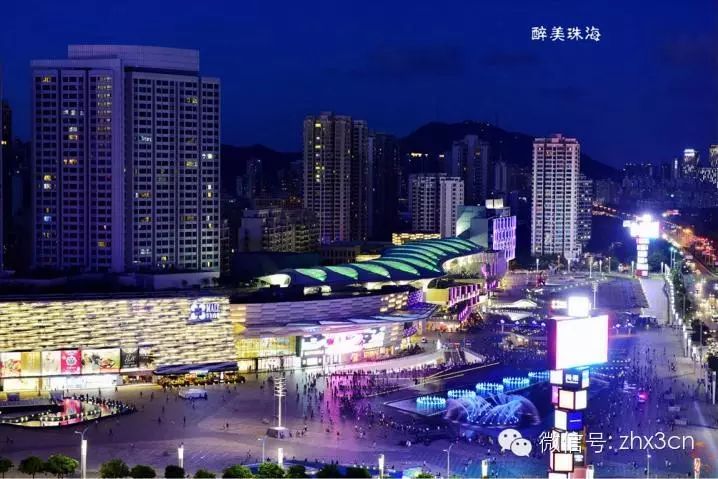 夜景 华发商都繁华得高不可攀