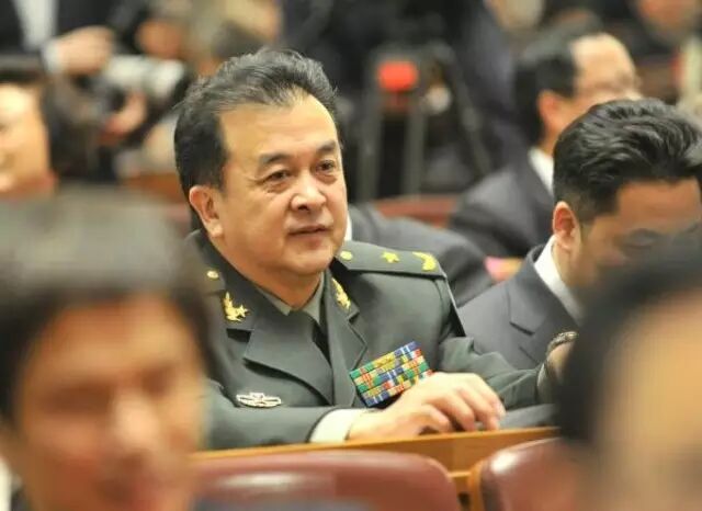 黄宏“少将”不再当厂长了,你怎么看?(鲁豫专访旧事曝光)