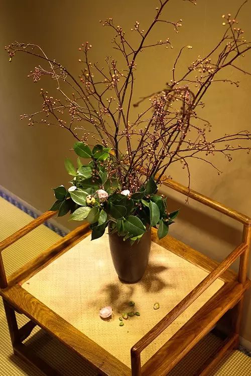 器:日本粗陶花器