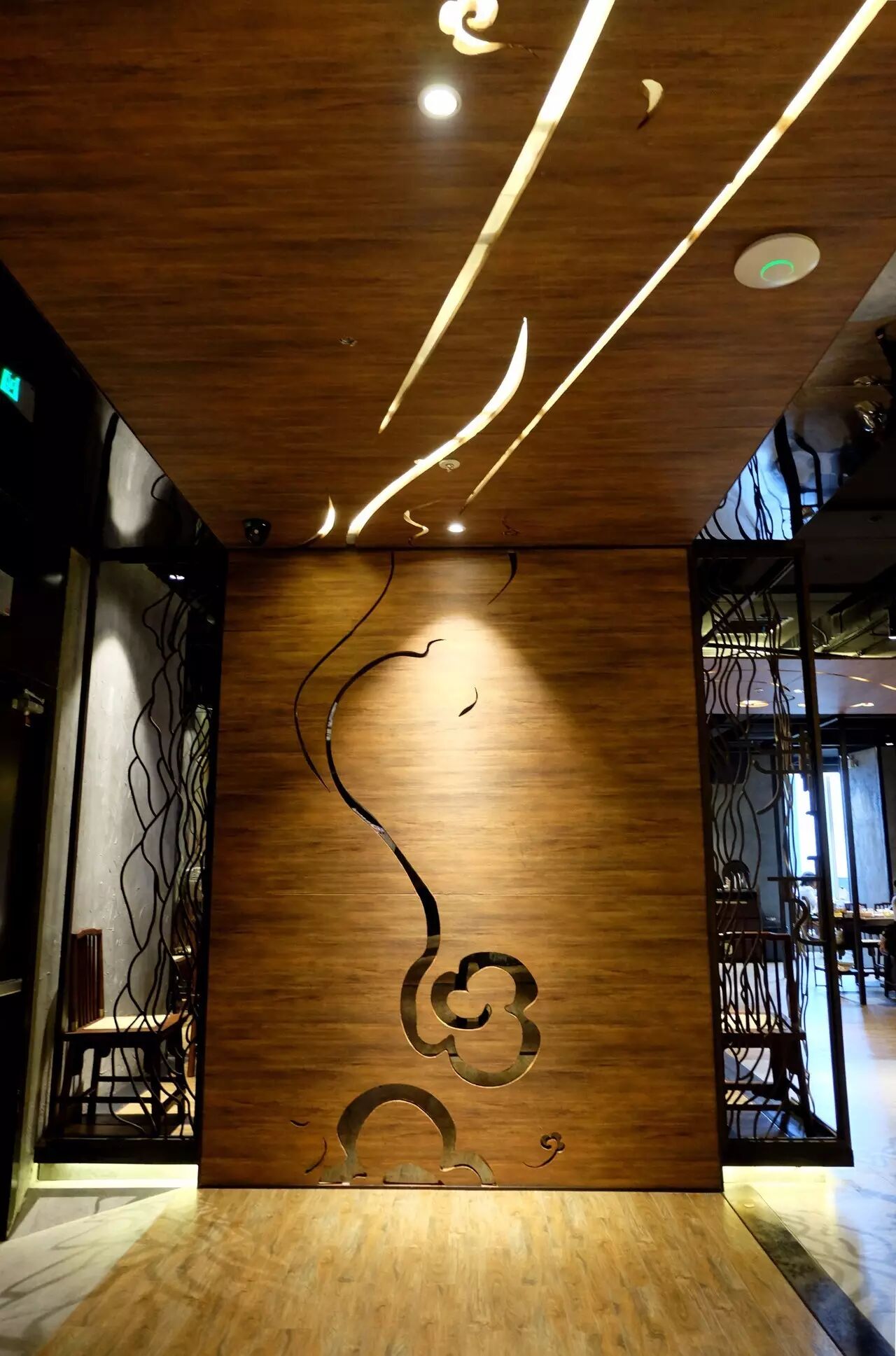 @所有人：吃货必备贴，火锅与灯光的终极搭配……