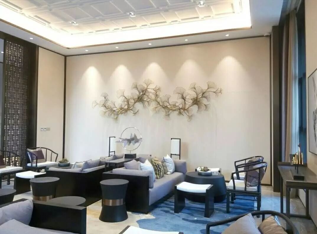 葡萄美酒夜光杯，瓏府灯光醉一回