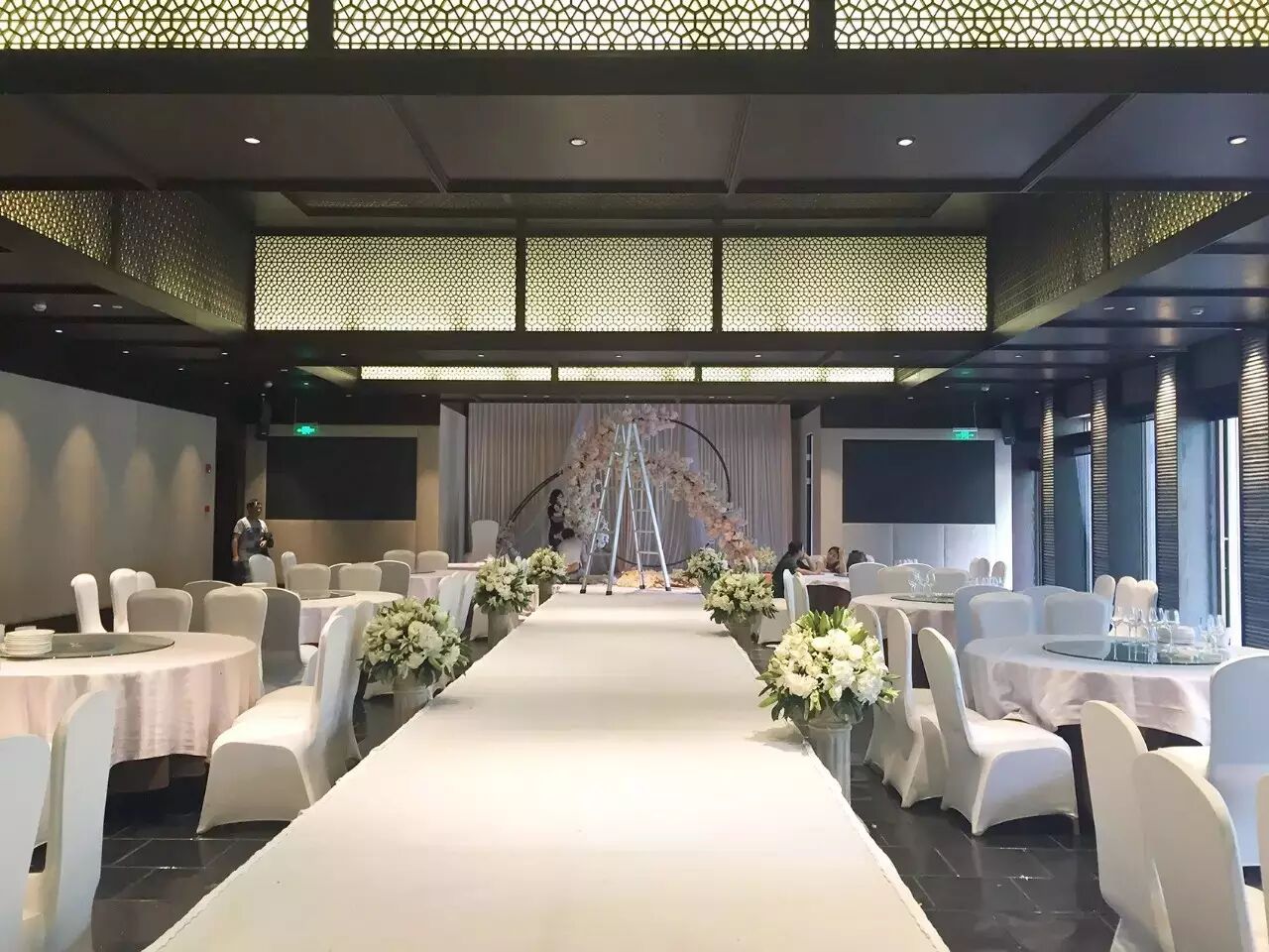 给新人的话：如何选择一个完美的婚礼场地？