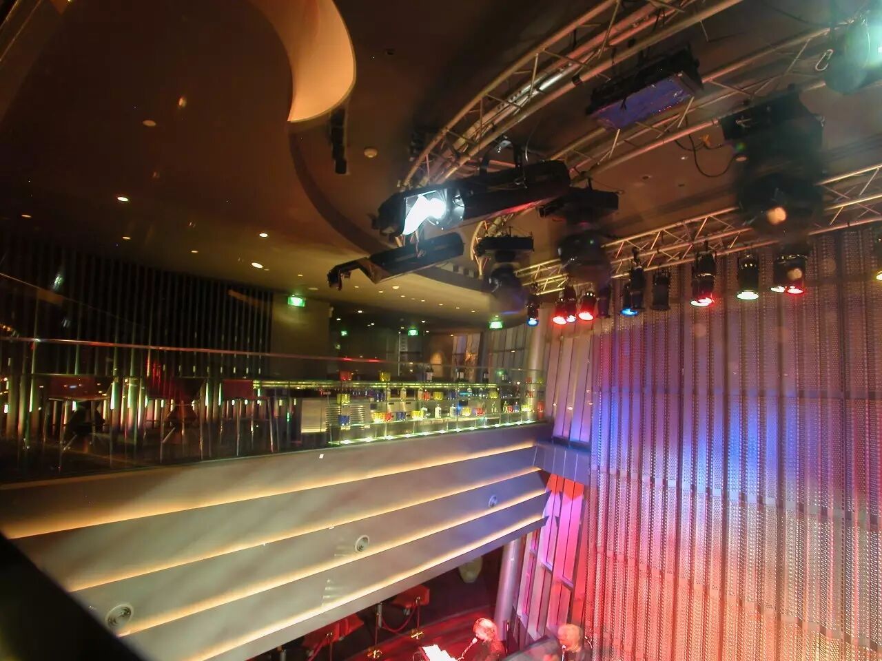 替所有女生发问：为什么男生看欧洲杯非要去酒吧？