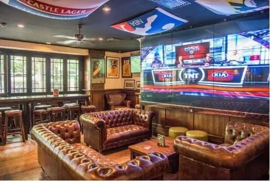 替所有女生发问：为什么男生看欧洲杯非要去酒吧？