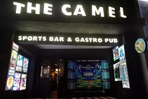 替所有女生发问：为什么男生看欧洲杯非要去酒吧？