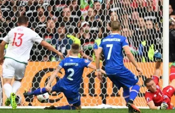 替所有女生发问：为什么男生看欧洲杯非要去酒吧？