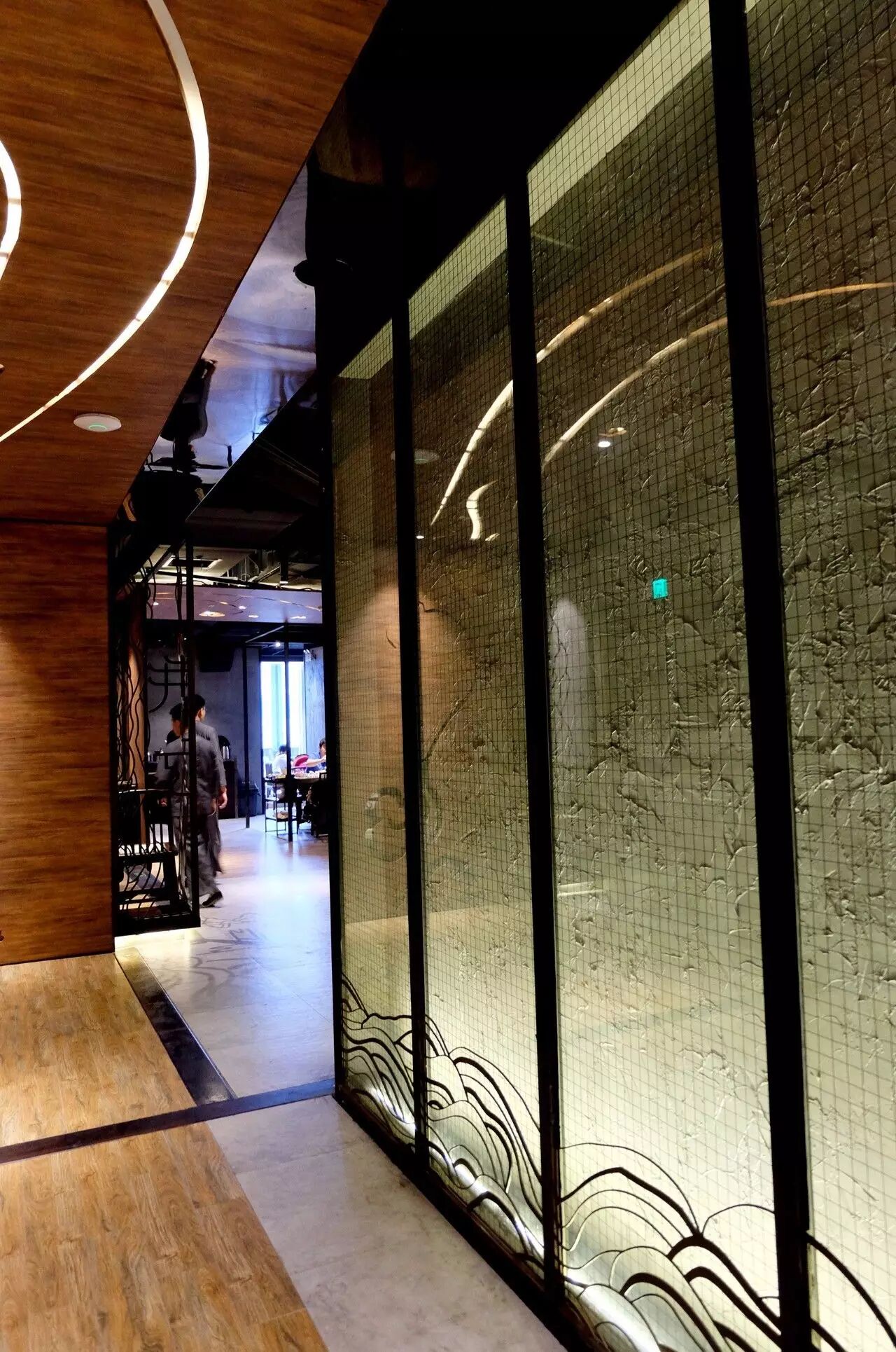 @所有人：吃货必备贴，火锅与灯光的终极搭配……