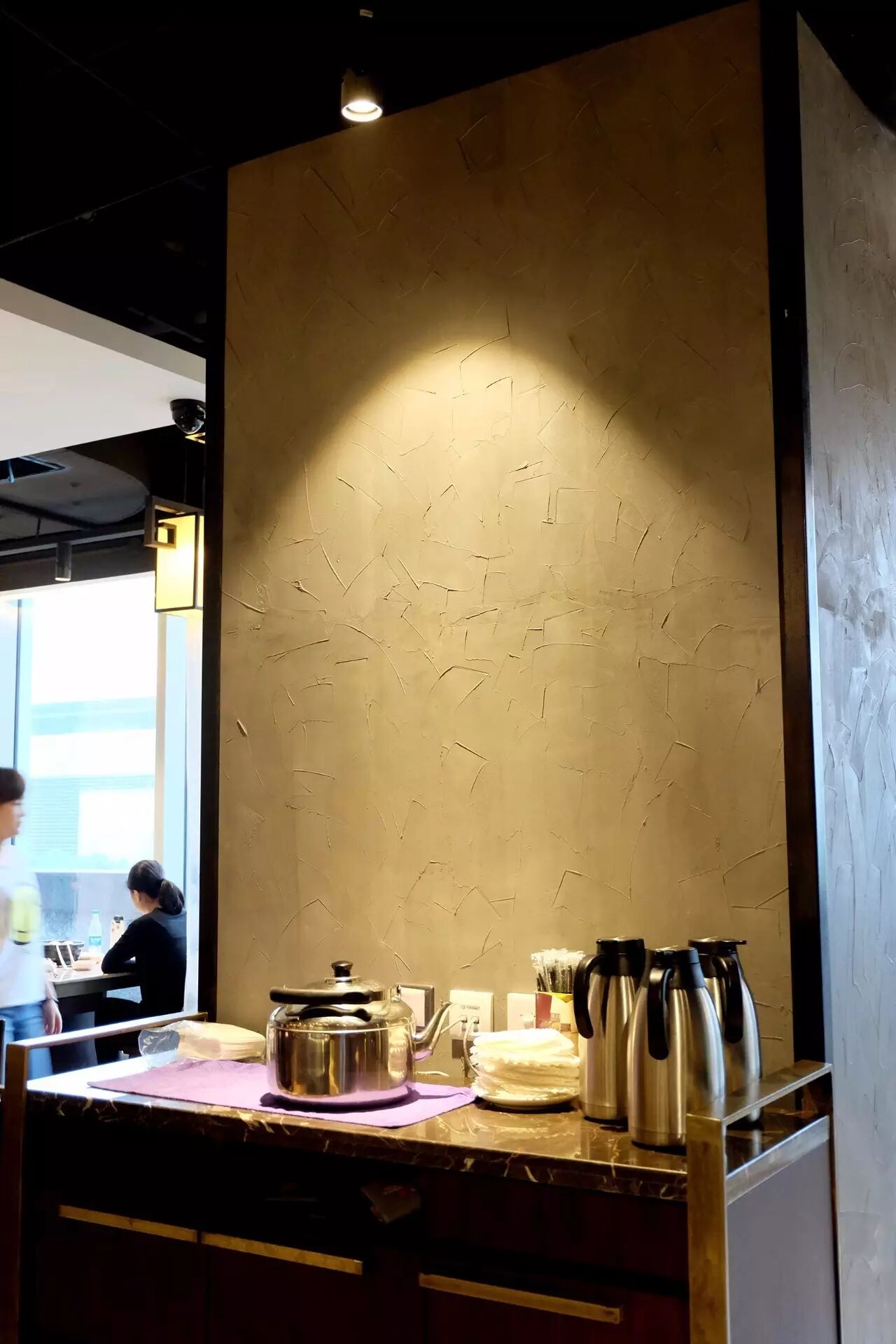 @所有人：吃货必备贴，火锅与灯光的终极搭配……