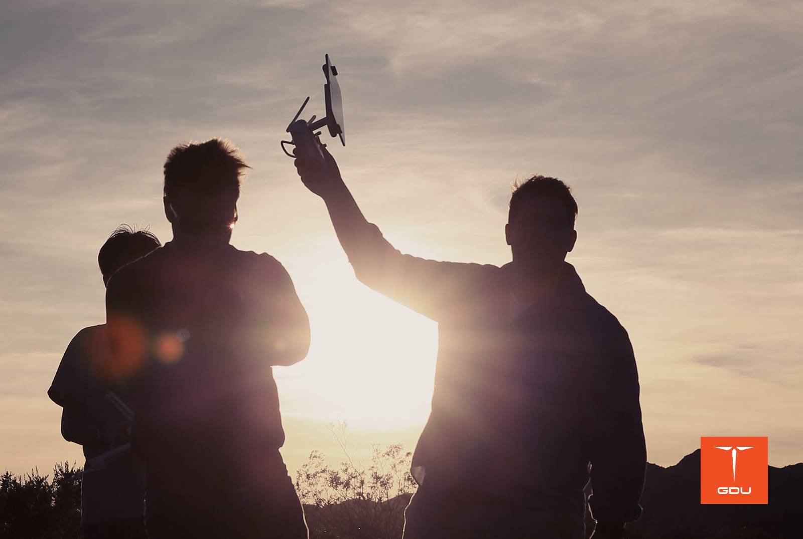 普宙無人機(jī)：華夏地理攝影師私藏，跋山涉水時(shí)你最需要哪一款無人機(jī)？