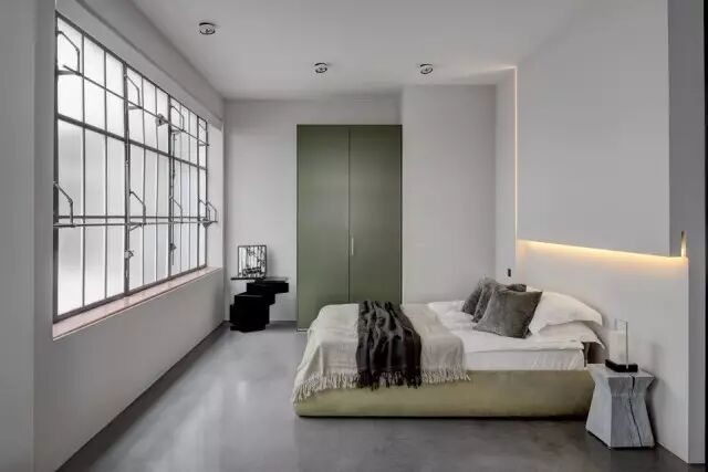 这是一个定制的公寓，讲述着两位主人的人生。