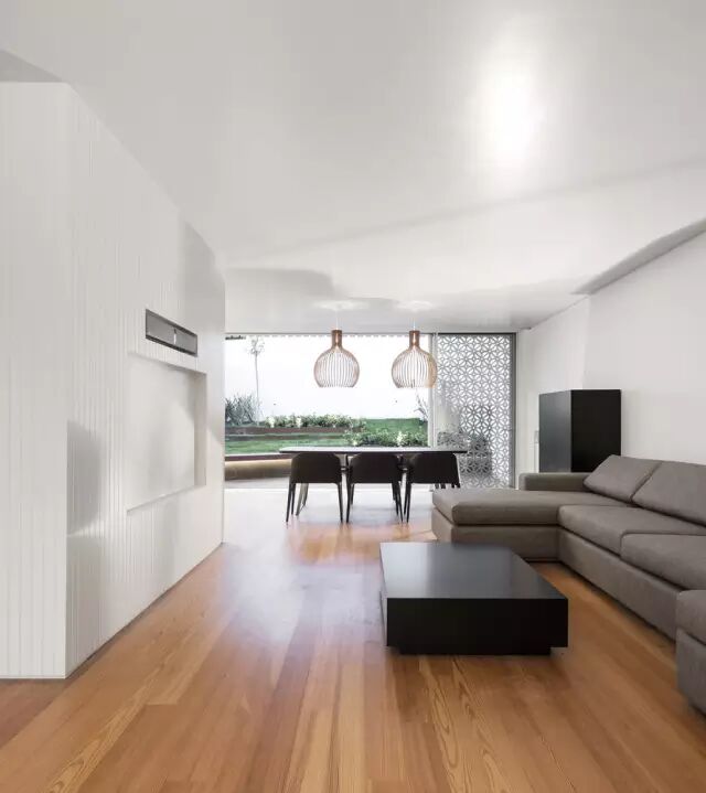 用瓷砖打造的外立面，让这座住宅看起来既梦幻又迷人！