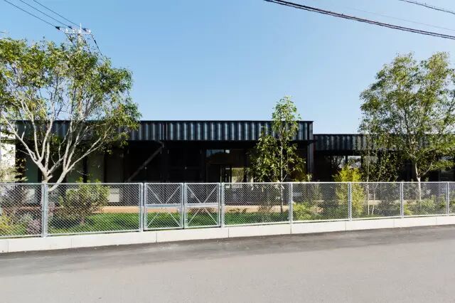 日本这个用集装箱改装的幼儿园，环保又抗震！