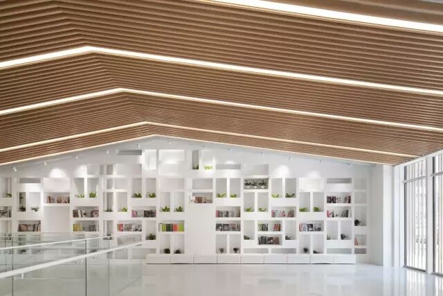 半透明的“室内村落”——保利WeDo教育机构