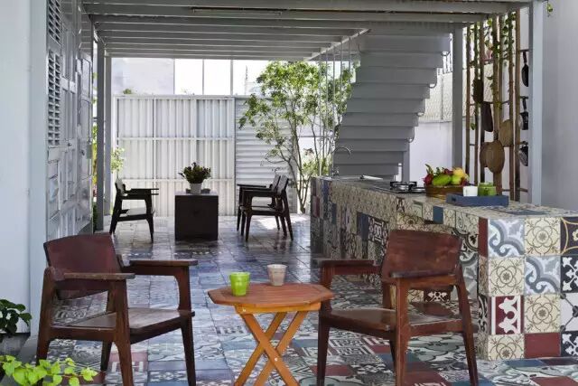 铁皮屋也能很浪漫！工业融入老屋重建 打造梦想中的设计屋！