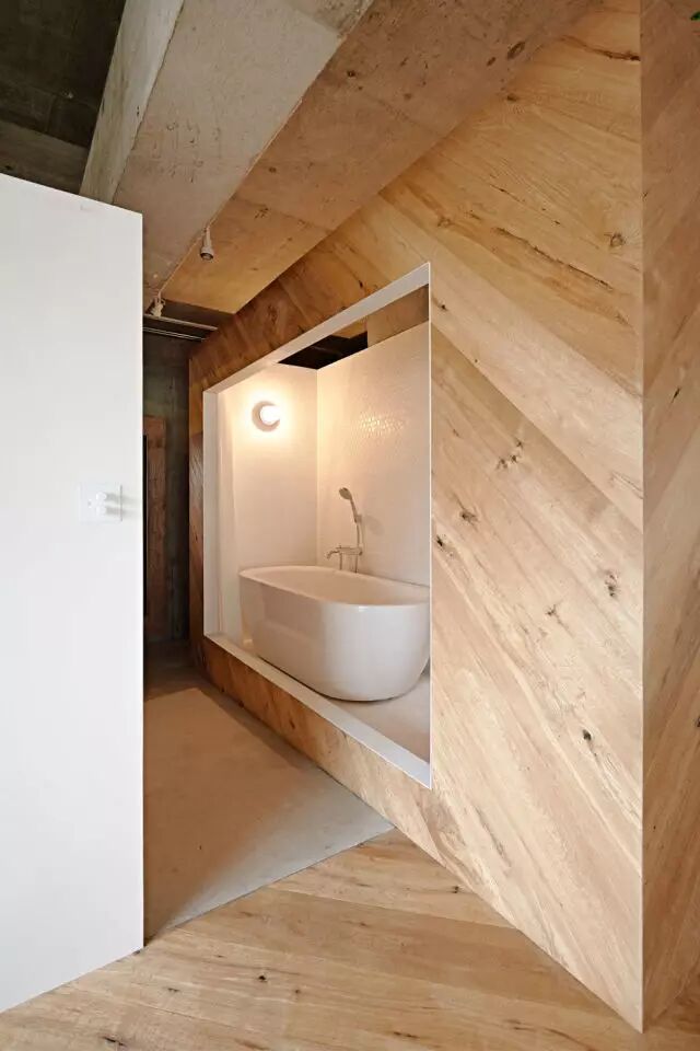 日本 67 平米公寓改造，一张长桌扮演了四种角色！