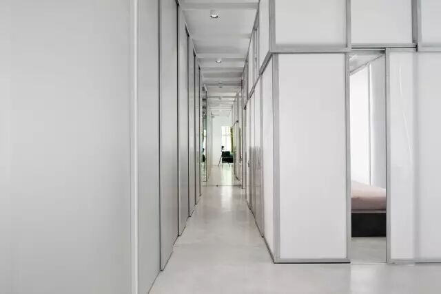 工业风中的新艺术，斯洛文尼亚公寓设计！