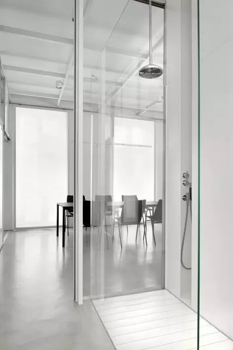 工业风中的新艺术，斯洛文尼亚公寓设计！