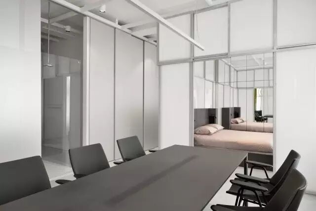 工业风中的新艺术，斯洛文尼亚公寓设计！