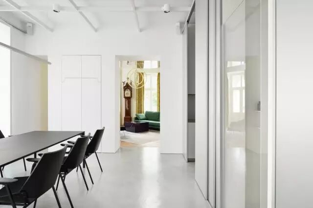 工业风中的新艺术，斯洛文尼亚公寓设计！