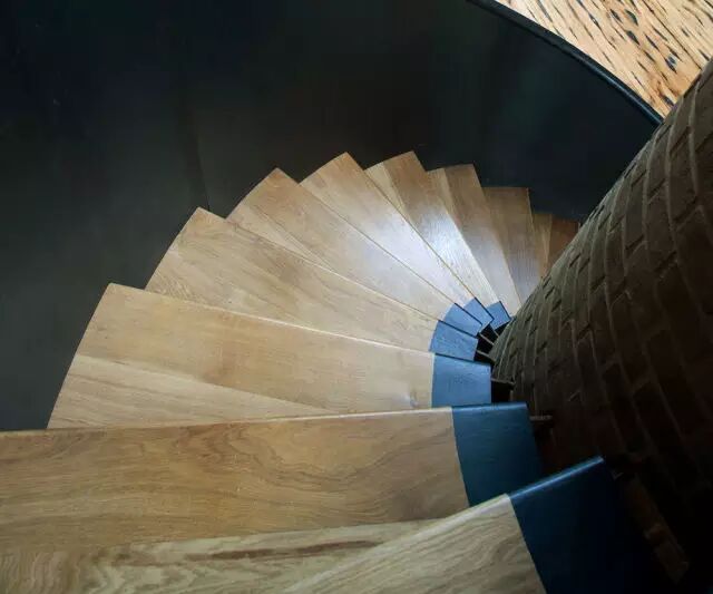 这对喜欢收集旧物的设计师夫妇，把谷仓改成了家！