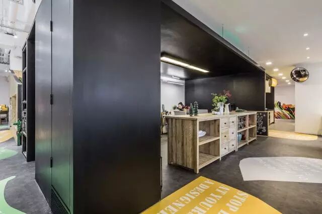 办公总部里的创意“市集”！