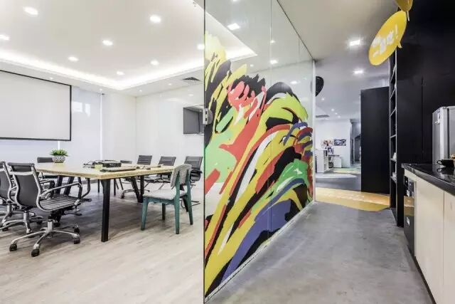 办公总部里的创意“市集”！