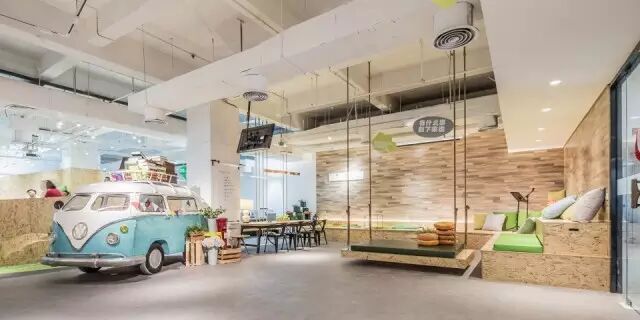 办公总部里的创意“市集”！