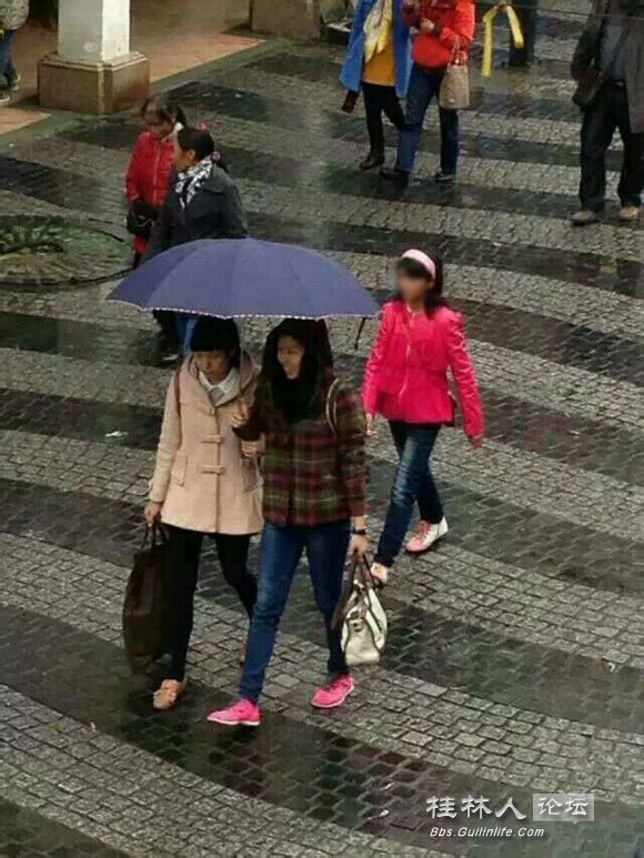 平乐渣男撞人不管 两小时后还返回现场抛尸！400 / 作者:奇葩处处有 / 帖子ID:106248