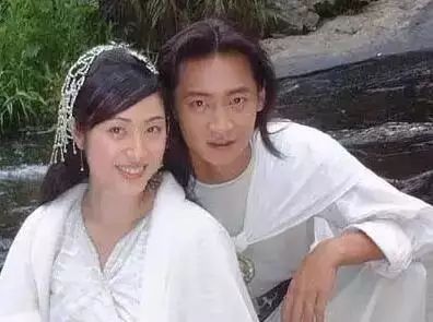他出道十年成古装大侠,后却因恩师一句话退出娱乐圈
