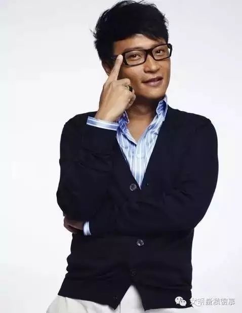 陈志朋脸僵是因为被烧伤?