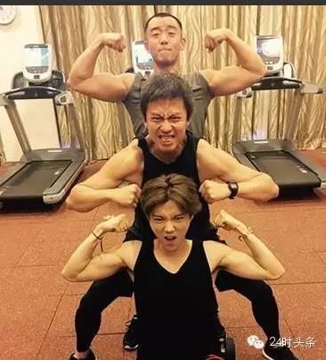 邓超晒跑男健身照 与郑恺鹿晗比肌肉