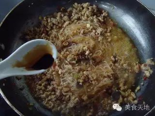 待汤汁剩少许时