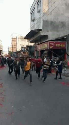 【人山人海】庵埠刘陇村劳热全村沸腾,超高难度舞狮