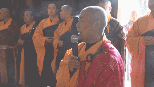 安徽省佛教协会副会长,芜湖市佛教协会会长,芜湖广济寺方丈仁煜大和尚