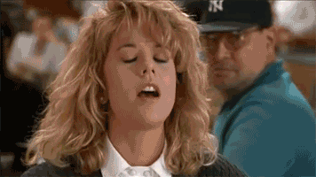 高跟鞋穿久了,总是会崴脚的.