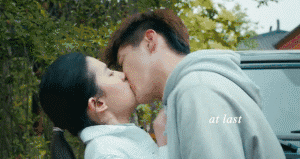 王凯吴亦凡baby的下巴加起来能撬动地球但为什么还是喜欢加长下巴的