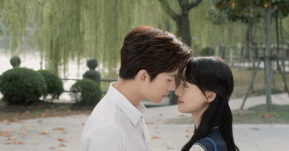 开八| 杨洋郑爽上演高甜kiss,床咚花式虐狗……但微微这吻技real尴尬