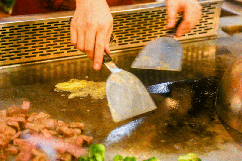 友阿有家铁板烧餐厅,要对生日里带有