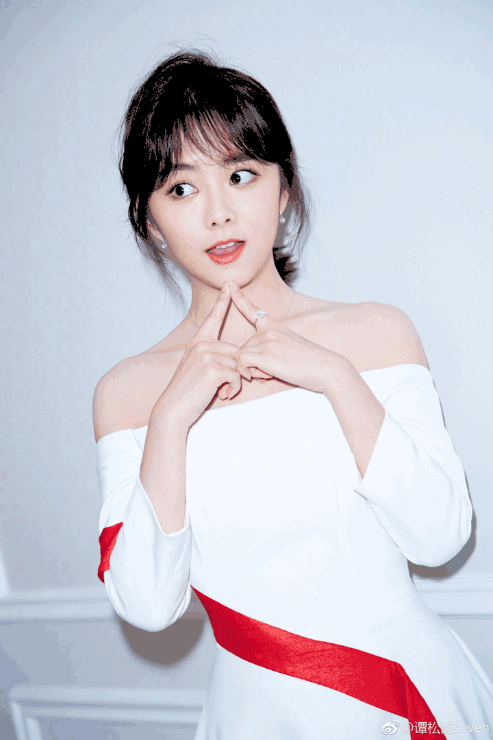 谭松韵的橙汁妆好嫩!别说什么天生娃娃脸,懂得打扮的女人最可人!