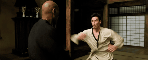 1999年的电影《黑客帝国》,用实力证明袁和平 