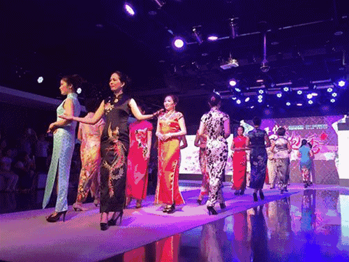 同时,还精心准备了浪漫音乐会和丽人旗袍秀.