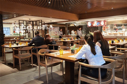 全景模式都拍不完这里的菜，吃完一圈花不了200！(图9)