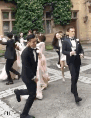 俩人之前一起当伴郎 这玩得也是超级happy啊