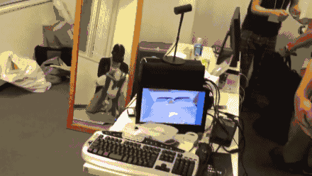 日本充气电动车我想看看【脸红】日本小哥“实战”充气娃娃，画面有点污