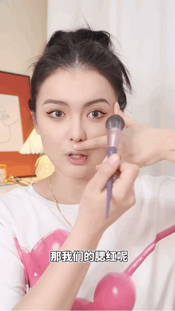 脸大的女生真的太太太太太难了