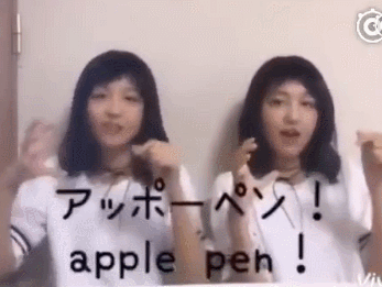 双胞胎姐妹版,这对双胞胎的版本也是最受网友欢迎的一版,在youtube上