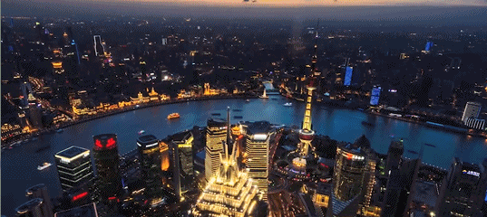 资讯中心 楼市快讯 正文 终日在繁忙的生活中来回奔波 在车水马龙里