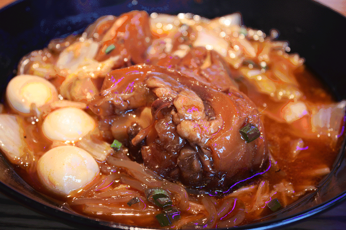 涌煲记 人均:67元 ☆ ☆ ☆ ☆ 药行街169号亚细亚a座5楼电梯口