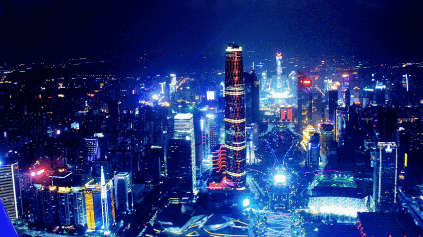 当广州这座大都市进入夜幕之后 都市灯光逐渐开放,浩大的夜景工程 把