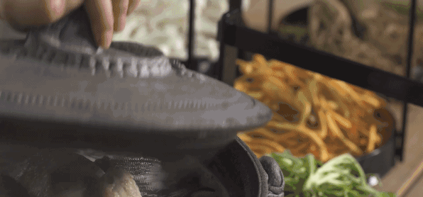 苍井空吃完最后一口,为她留下两个字,而这个魔性老板娘转身就开了家